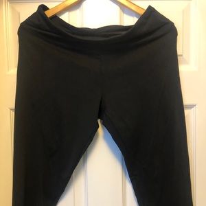 Marika Capri Work Out Pants